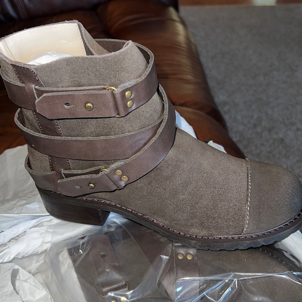 Joe’s Sami J1417 Boots BNIB Size 7